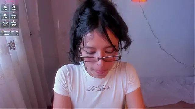 Chat +18 de aluna_0310 ao vivo