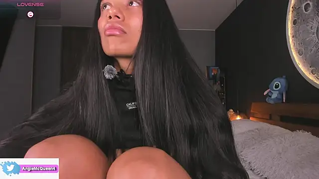 Sarajames Chat XXX in diretta