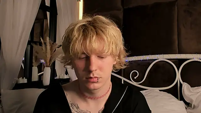 XXX chat uživo modela Benjamin_Harris