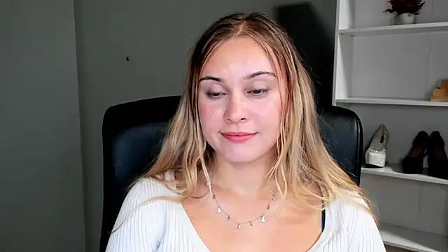 دردشة kitty_valeria الجنسية المباشرة