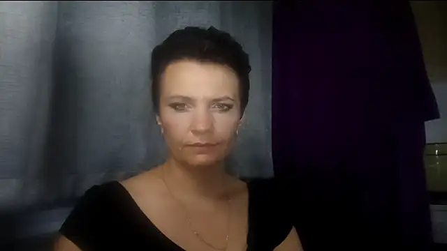 HotMamaQueen234's Live XXX Chat