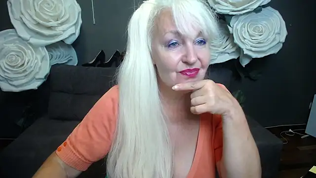 BlondyLeeBest live XXX chat