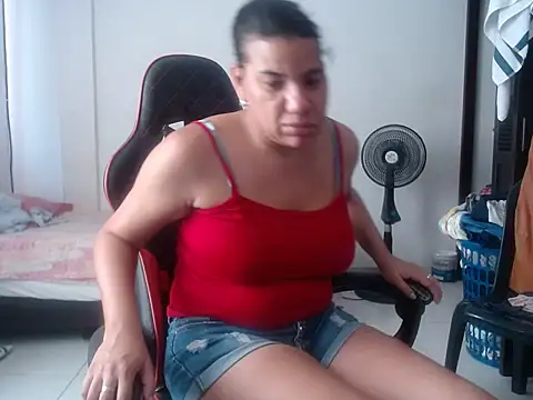 Adriana_0312's Live XXX Chat