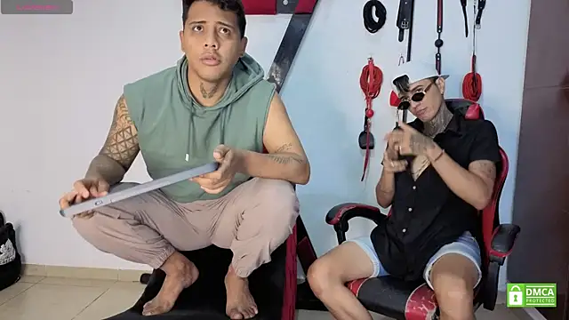 Show modela EliteBoysLive na web-kameri