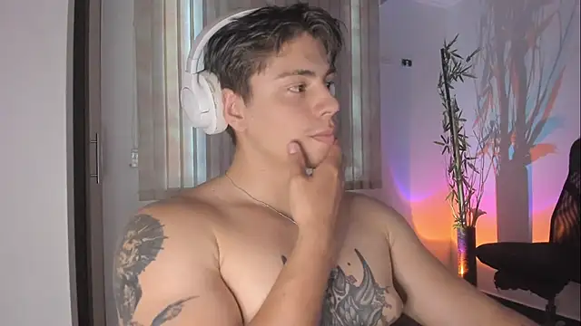 Show modela Giordano_Russo na web-kameri