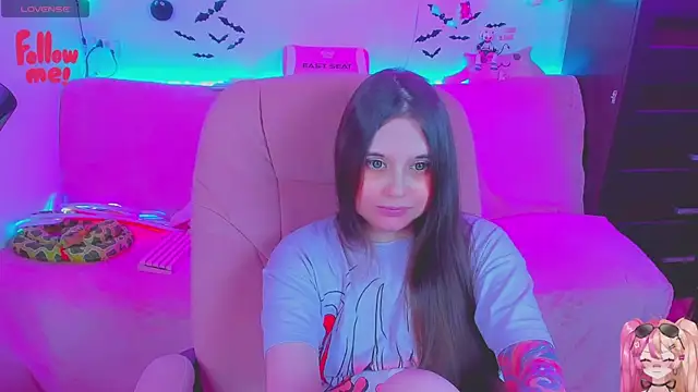 Lolisuccub Chat XXX in diretta