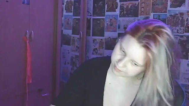 XXX chat uživo modela FoxPlayXX