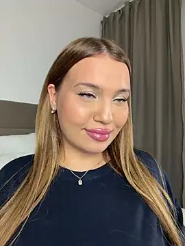 KilianaNoir's Live XXX Chat