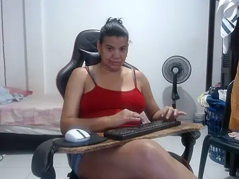Adriana_0312's Live XXX Chat