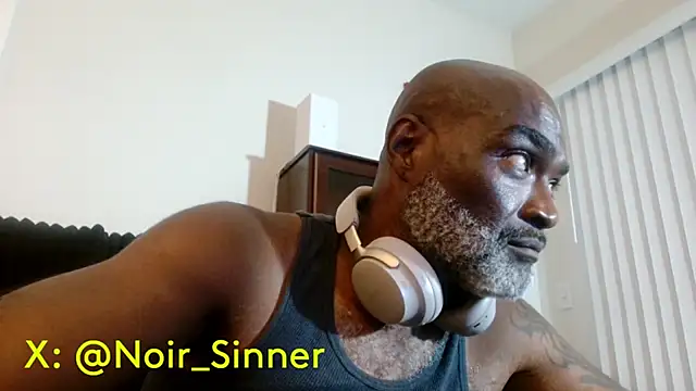 צ'אט XXX בשידור חי של sinnernoir