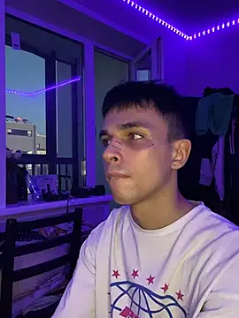 Clark_Day élő XXX-chatje