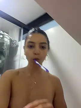 violeta365 XXX чат на живо