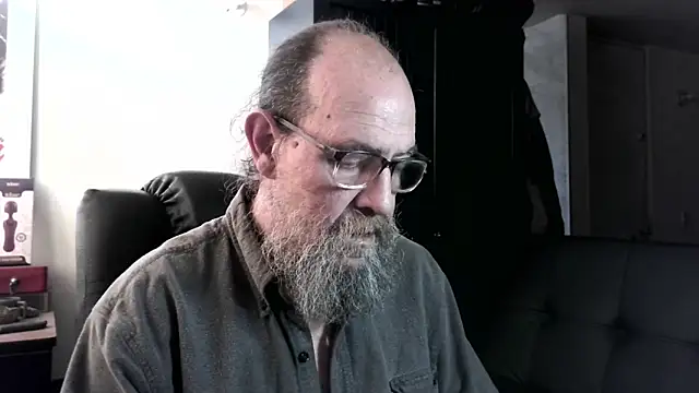 Uncle_Hottie: онлайн-секс-чат