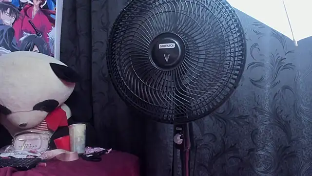 Chat +18 de Luluu_08 ao vivo