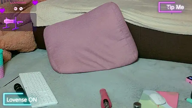 Chat +18 de MirunaHaze ao vivo