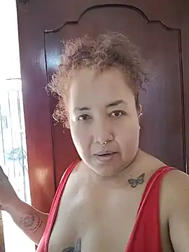 CurvyHeat Adlı Modelin Canlı XXX Sohbeti