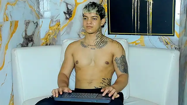 Noah__Browm Chat XXX in diretta