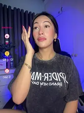 Jasmine_Elcock Show in webcam