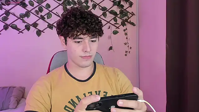 Chat +18 de dani_2226 ao vivo