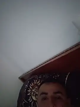Chat +18 de Locote15cm ao vivo