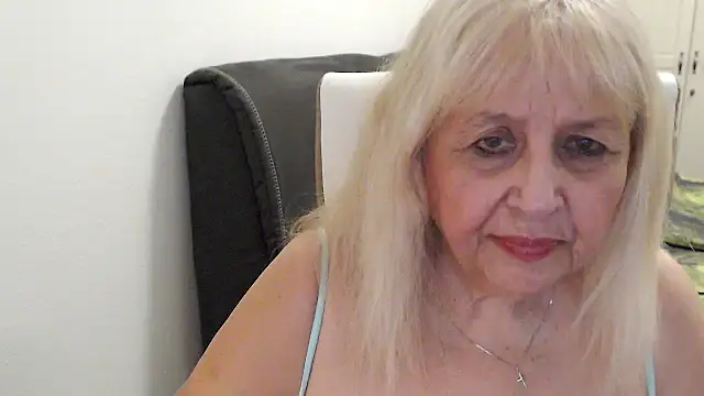 SusiLifeXXX live XXX chat