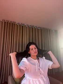 Zandrina XXX чат на живо