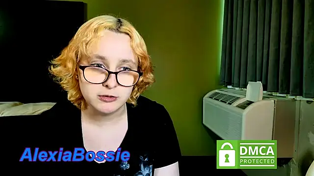 Živý XXX chat AlexiaBossie