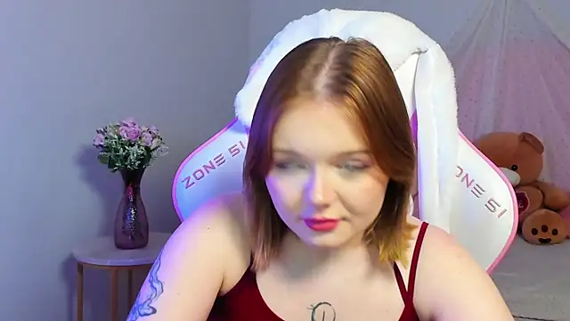 Онлайн чат XXX ElinaVale