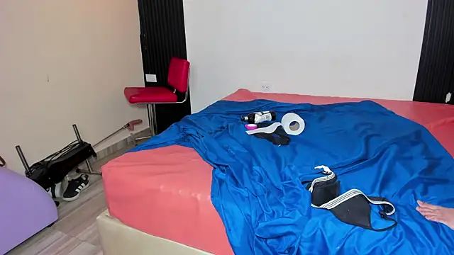 submissive_extremee élő XXX-chatje