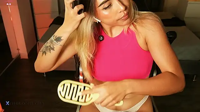 Chat XXX en directo de charlotte__grey