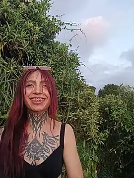Rouxx_1's Live XXX Chat