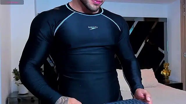 Raytorres 라이브 XXX 채팅