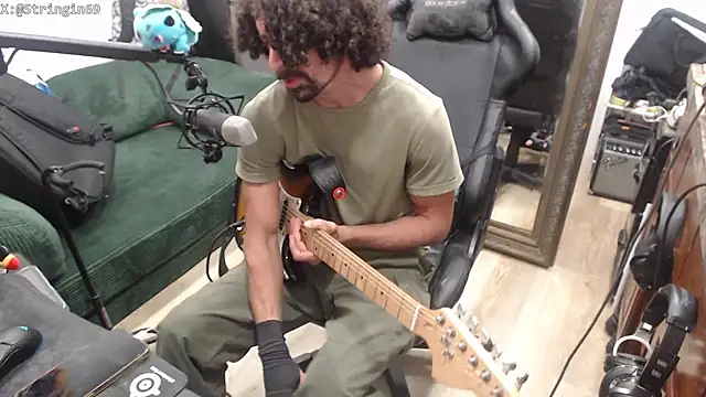 Chatroom XXX en direct de Stringin69
