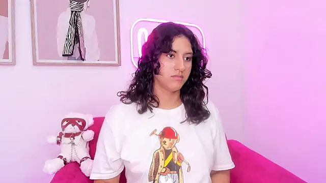 niia7 Adlı Modelin Canlı XXX Sohbeti