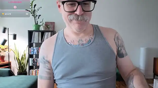 BriefsDad webkamerás műsora