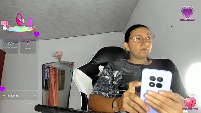 Serenity_Lux's Live XXX Chat