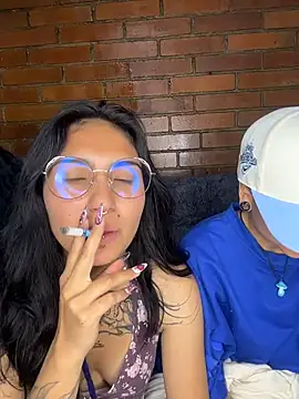 Chat +18 de Velvet_Mysstic ao vivo