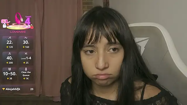 EmmitaGarcia live XXX chat