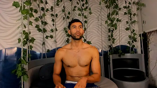 AronnCruz Live XXX Chat