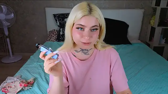 NikaRocks' Live XXX Chat