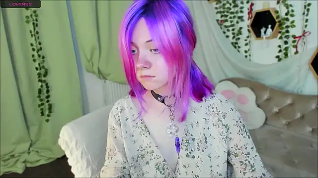 XXX chat uživo modela Miiu_miiu