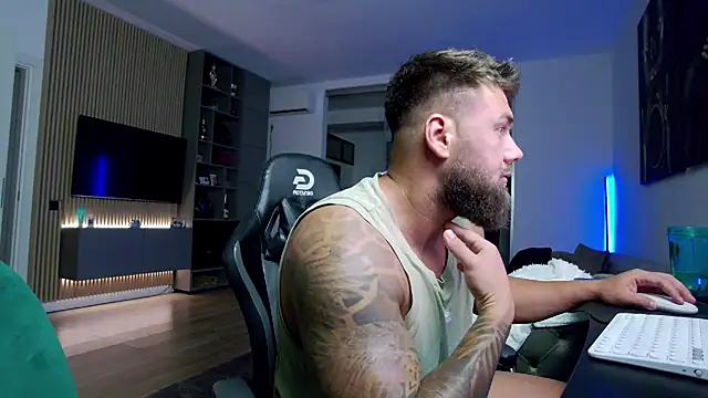 UbbeViking Live XXX Chat