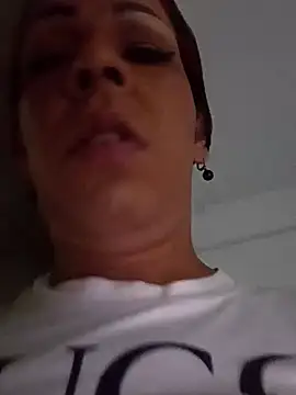 Chat XXX en directo de blondebitchlitle