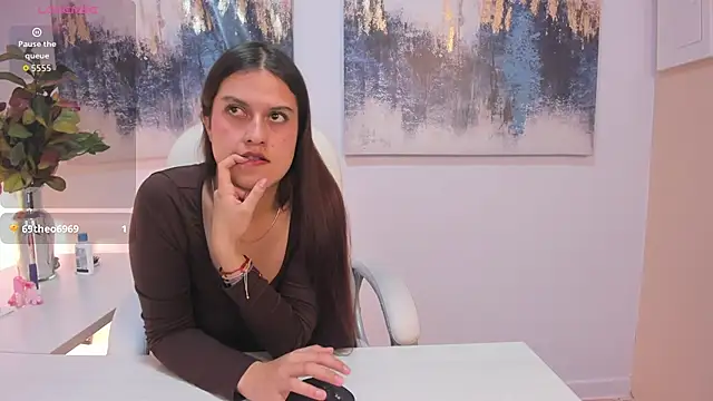 צ'אט XXX בשידור חי של madydoll_