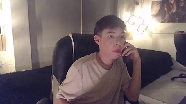 Chat XXX ao vivo de ash_ka