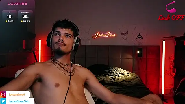 צ'אט XXX בשידור חי של JordanShow