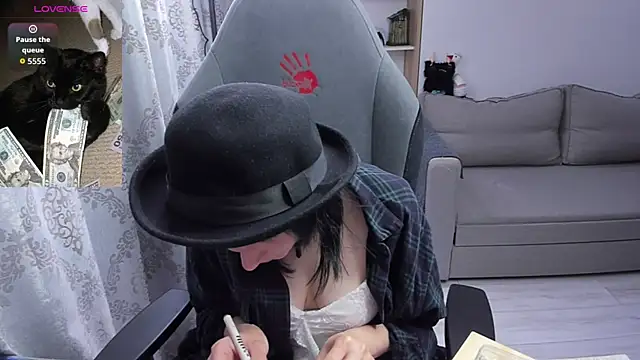 MistyDark Chat XXX live