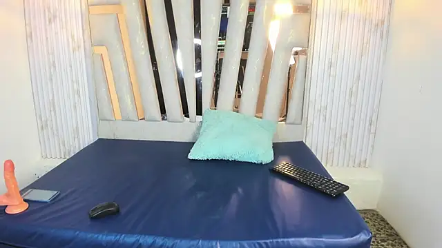 XXX chat uživo modela Nicky_Nicoole
