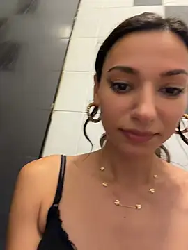 -_MiaQueen_- Webcam Show