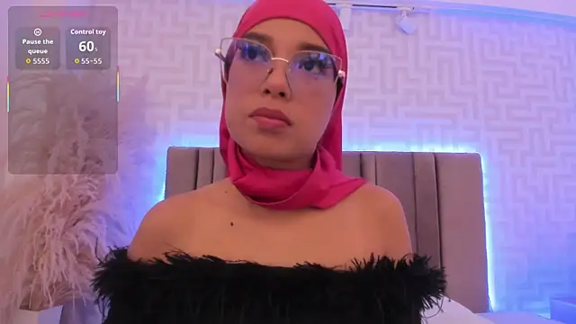 naishaa_ live XXX chat